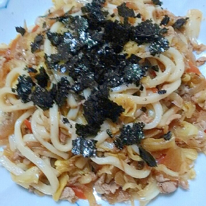 味付けは醤油だけ!簡単焼きうどん